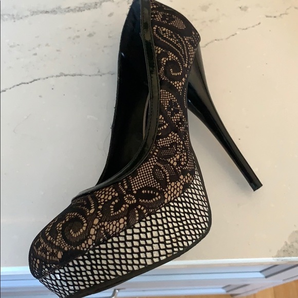 Ladies Shoes - Picture 5 of 10